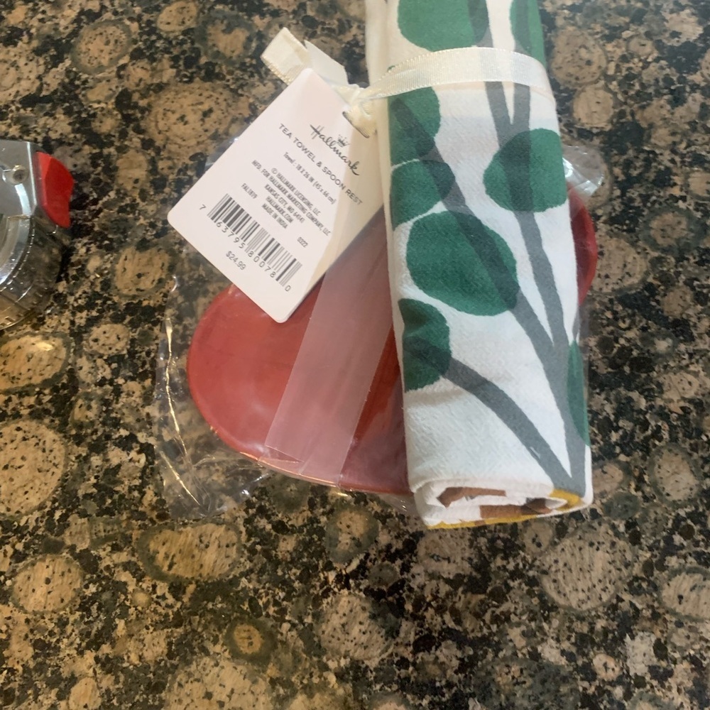 Hallmark Red and Green Dinnerware Set